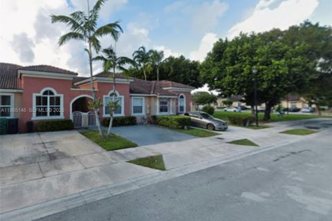 Adosado en Homestead, Florida 3 dormitorios, 112.97 m2 № 2026481