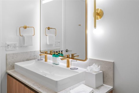 Купить кондоминиум в Майами, Флорида 1 спальня, 54.63м2, № 2005692 - фото 1