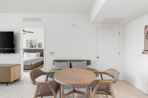 Condo in Miami, Florida, 1 bedroom № 2005692 - photo 8