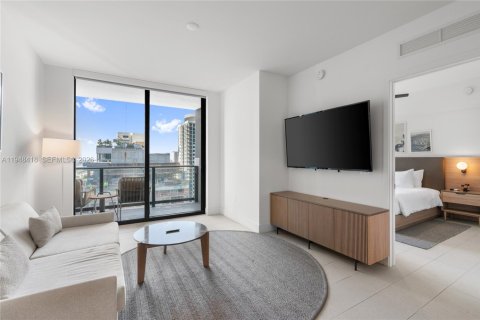 Condo in Miami, Florida, 1 bedroom № 2005692 - photo 9