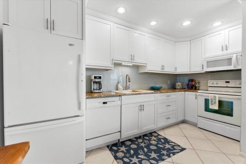 Copropriété à louer à Sarasota, Floride: 2 chambres, 93.09 m2 № 2114460 - photo 13
