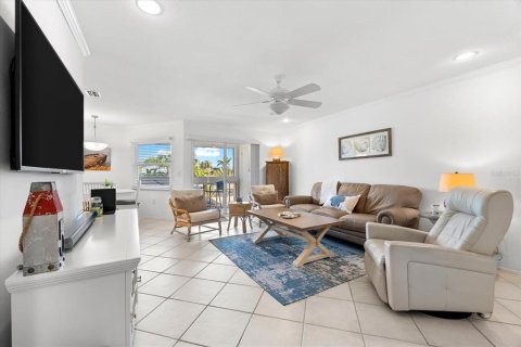 Copropriété à louer à Sarasota, Floride: 2 chambres, 93.09 m2 № 2114460 - photo 4