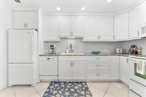 Copropriété à louer à Sarasota, Floride: 2 chambres, 93.09 m2 № 2114460 - photo 12