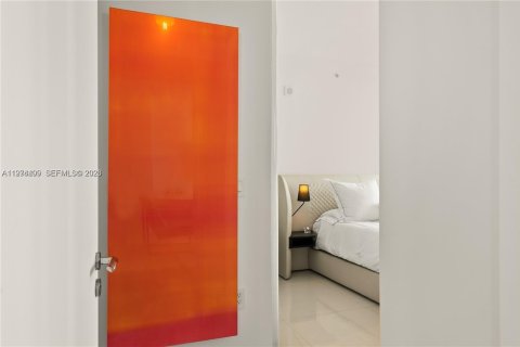 Condo in Miami, Florida, 1 bedroom  № 2041394 - photo 12