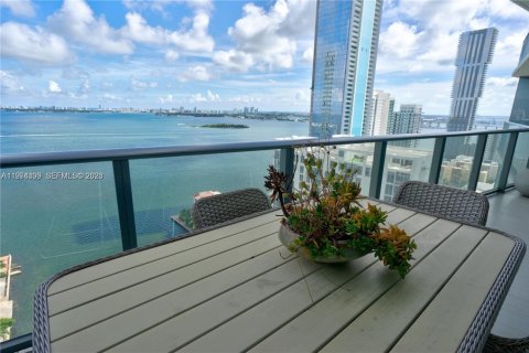 Condo in Miami, Florida, 1 bedroom  № 2041394 - photo 18