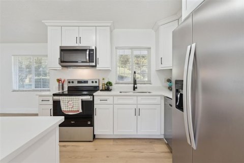 Купить виллу или дом в Инвернесс, Флорида 9 комнат, 169.27м2, № 2421895 - фото 5