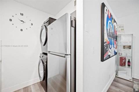 Condo in Coral Springs, Florida, 2 bedrooms  № 1711407 - photo 15