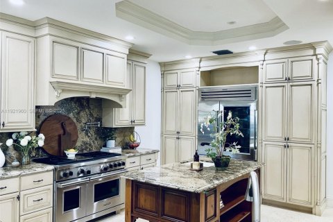 House in Fort Lauderdale, Florida 6 bedrooms, 662.39 sq.m. № 2082767 - photo 10