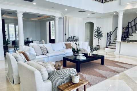 House in Fort Lauderdale, Florida 6 bedrooms, 662.39 sq.m. № 2082767 - photo 5