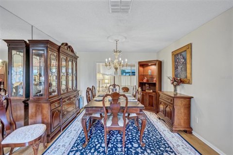 House in Palm Harbor, Florida 2 bedrooms, 152.55 sq.m. № 2149316 - photo 12