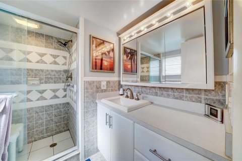 Copropriété à vendre à Sunrise, Floride: 2 chambres, 78.97 m2 № 2084545 - photo 12