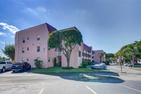Copropriété à vendre à Sunrise, Floride: 2 chambres, 78.97 m2 № 2084545 - photo 14