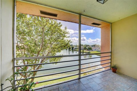 Copropriété à vendre à Sunrise, Floride: 2 chambres, 78.97 m2 № 2084545 - photo 7
