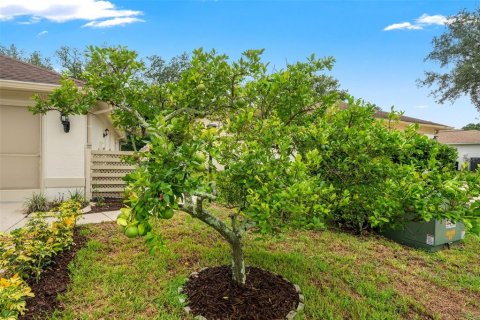 Villa ou maison à vendre à Spring Hill, Floride: 2 chambres, 181.53 m2 № 2419058 - photo 4