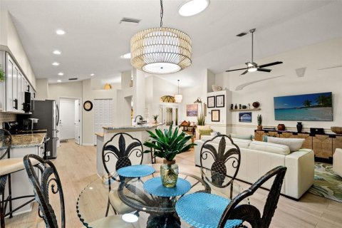 Villa ou maison à vendre à Spring Hill, Floride: 2 chambres, 181.53 m2 № 2419058 - photo 19