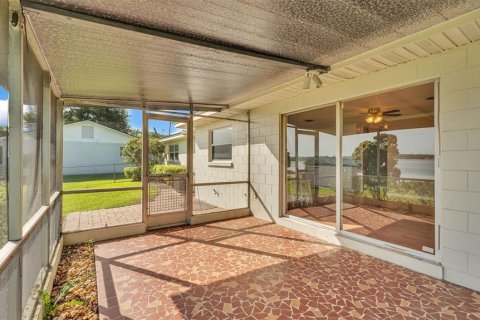 House in Haines City, Florida 3 bedrooms, 186.92 sq.m. № 1819132 - photo 18