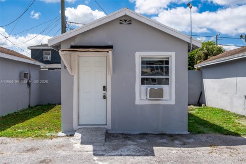 Apartamento en alquiler en Canal Point, Florida, 1 dormitorio, 26.76 m2 № 2026653 - foto 2