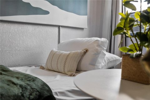 Apartamento en alquiler en Canal Point, Florida, 1 dormitorio, 26.76 m2 № 2026653 - foto 17