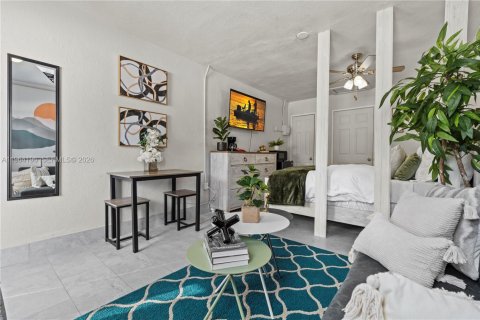 Apartamento en alquiler en Canal Point, Florida, 1 dormitorio, 26.76 m2 № 2026653 - foto 5