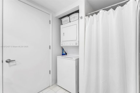 Copropriété à vendre à Miami, Floride: 2 chambres, 103.4 m2 № 1979777 - photo 10