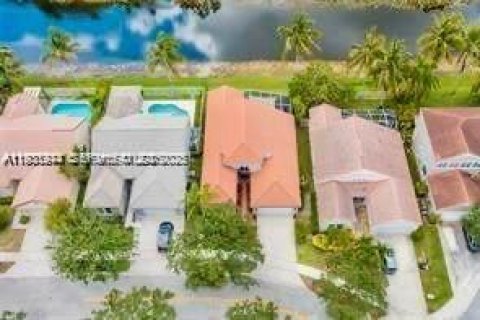 Casa en alquiler en Weston, Florida, 4 dormitorios, 190.91 m2 № 1990461 - foto 5