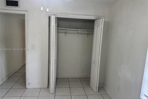 Apartment in Miami, Florida 2 bedrooms, 65.77 sq.m. № 2057671 - photo 12