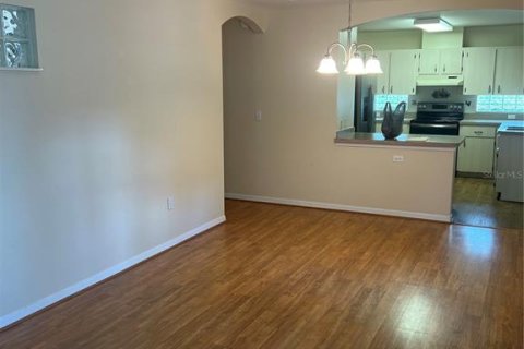House in Ocala, Florida 2 bedrooms, 144 sq.m. № 2151848 - photo 6
