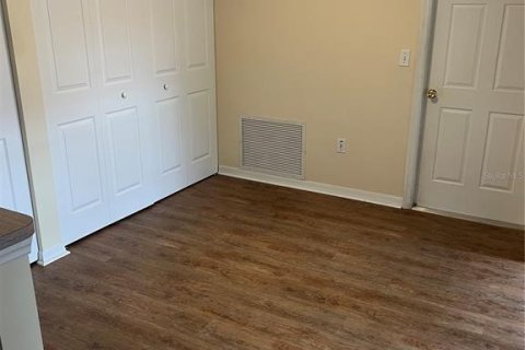 House in Ocala, Florida 2 bedrooms, 144 sq.m. № 2151848 - photo 16