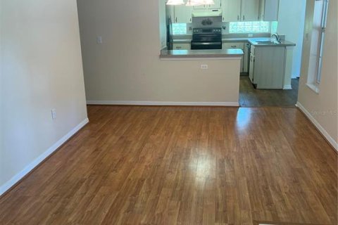 House in Ocala, Florida 2 bedrooms, 144 sq.m. № 2151848 - photo 11