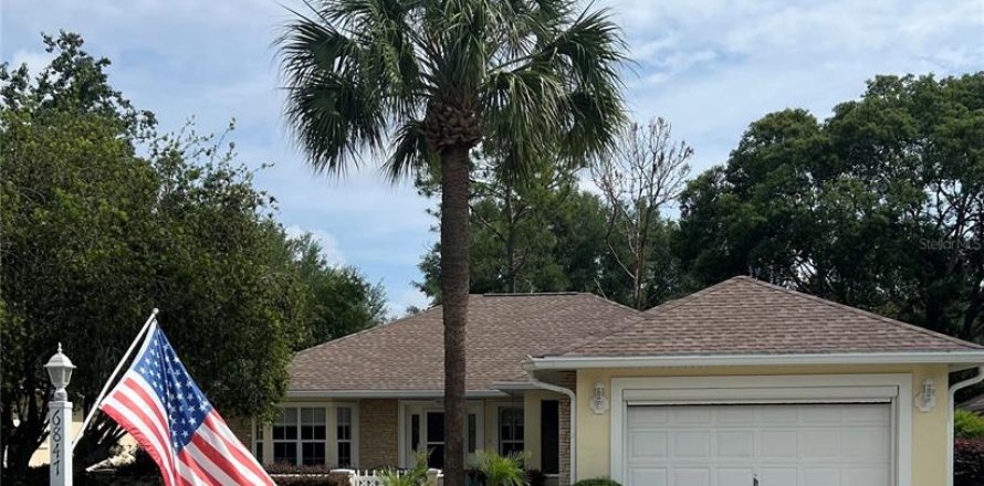 House in Ocala, Florida 2 bedrooms, 144 sq.m. № 2151848