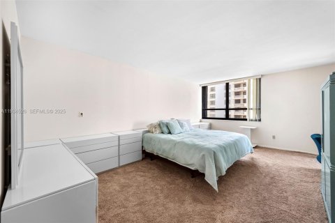 Copropriété à vendre à Bal Harbour, Floride: 2 chambres, 187.48 m2 № 1994557 - photo 22