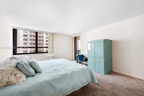 Copropriété à vendre à Bal Harbour, Floride: 2 chambres, 187.48 m2 № 1994557 - photo 23