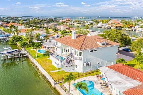 House in Clearwater, Florida 5 bedrooms, 538.65 sq.m. № 1905019 - photo 5