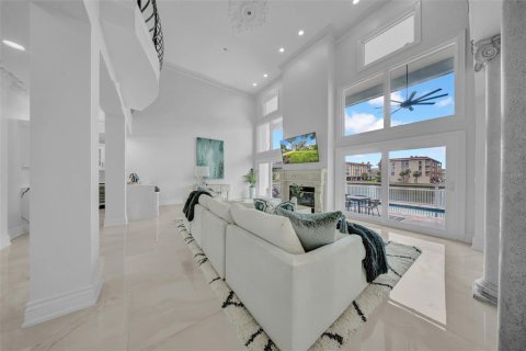 House in Clearwater, Florida 5 bedrooms, 538.65 sq.m. № 1905019 - photo 13