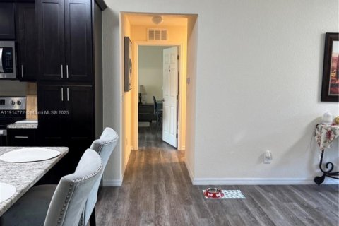 House in LaBelle, Florida 3 bedrooms, 140.84 sq.m. № 2068214 - photo 11