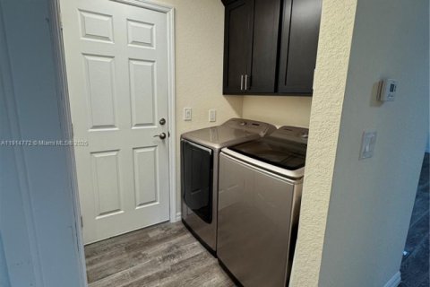 House in LaBelle, Florida 3 bedrooms, 140.84 sq.m. № 2068214 - photo 16