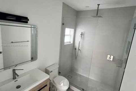 House in Miami, Florida 3 bedrooms № 1941208 - photo 30