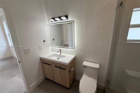 House in Miami, Florida 3 bedrooms № 1941208 - photo 26