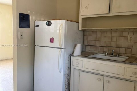 Купить коммерческую недвижимость в Майами, Флорида № 1974351 - фото 6