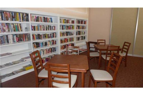 Condo in Deerfield Beach, Florida, 2 bedrooms  № 548663 - photo 1
