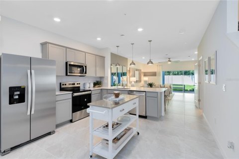 Townhouse in Sanford, Florida 3 bedrooms, 157.84 sq.m. № 2209796 - photo 4