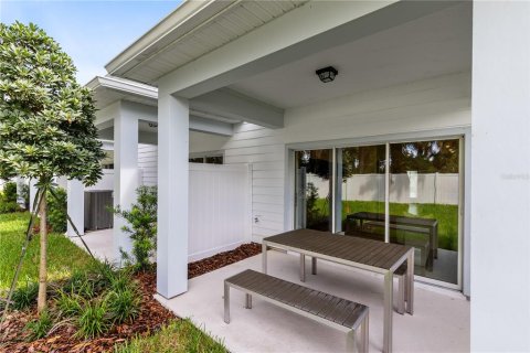 Townhouse in Sanford, Florida 3 bedrooms, 157.84 sq.m. № 2209796 - photo 13