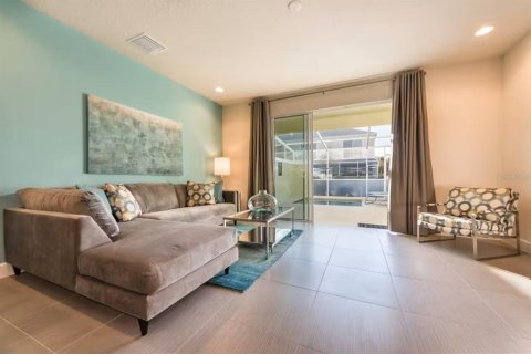 Touwnhouse à vendre à Clermont, Floride: 3 chambres, 139.45 m2 № 2284030 - photo 4