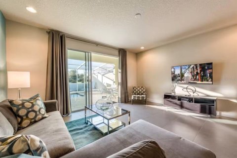 Touwnhouse à vendre à Clermont, Floride: 3 chambres, 139.45 m2 № 2284030 - photo 2