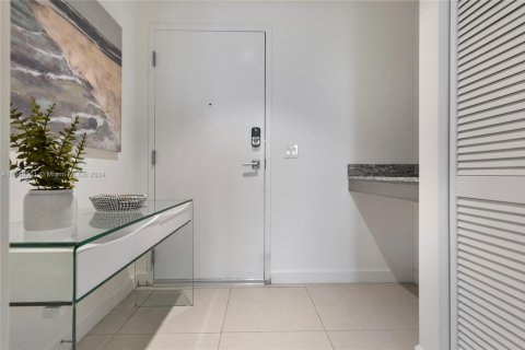 Condominio en alquiler en Doral, Florida, 2 dormitorios, 96.62 m2 № 1958077 - foto 8