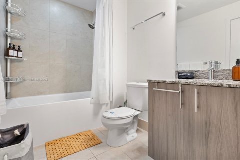 Condominio en alquiler en Doral, Florida, 2 dormitorios, 96.62 m2 № 1958077 - foto 28