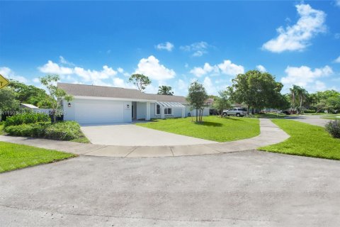 Villa ou maison à Miami, Floride 4 chambres, 196.21 m2 № 2055659