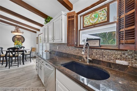 Villa ou maison à vendre à Ormond Beach, Floride: 4 chambres, 248.51 m2 № 2437104 - photo 14
