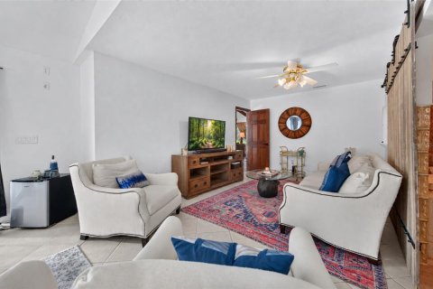 Villa ou maison à vendre à Ormond Beach, Floride: 4 chambres, 248.51 m2 № 2437104 - photo 28