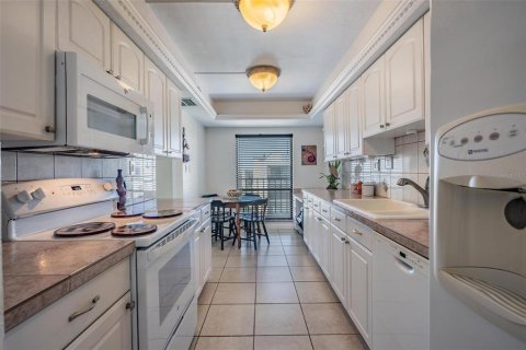 Condominio en venta en Clearwater, Florida, 2 dormitorios, 99.41 m2 № 2232024 - foto 11